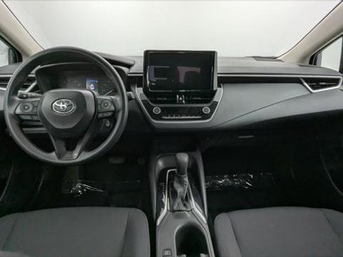 Used 2025 Toyota Corolla LE FWD image 24