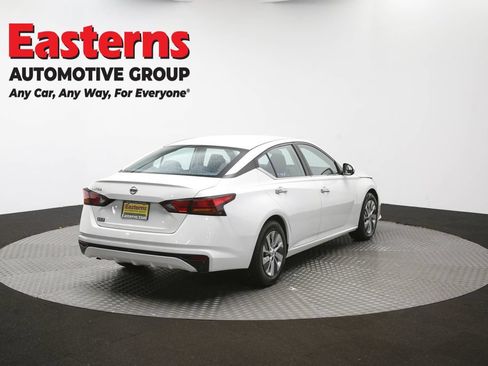 Used 2022 Nissan Altima 2.5 S FWD image 38