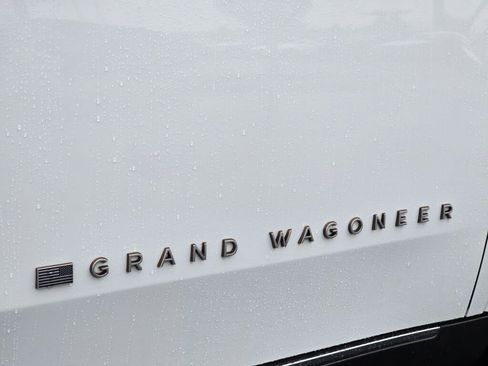 Used 2022 Jeep Grand Wagoneer Series III image 31