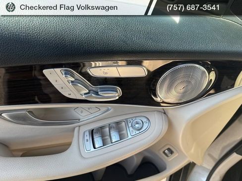 Used 2021 Mercedes-Benz GLC 300 4MATIC image 13