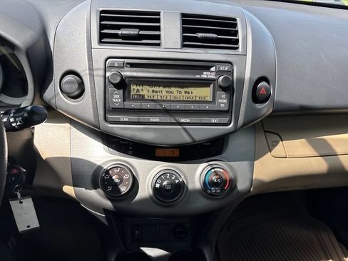 Used 2012 Toyota RAV4 FWD image 18