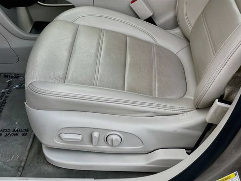 Used 2023 GMC Acadia Denali w/ Denali Technology Package FWD image 20