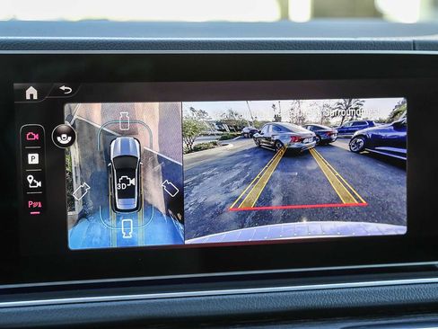 Used 2025 Mercedes-Benz GLE 450e 4MATIC image 23