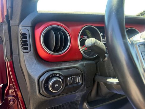 Used 2021 Jeep Wrangler Unlimited Rubicon w/ Steel Bumper Group AWD/4WD image 13