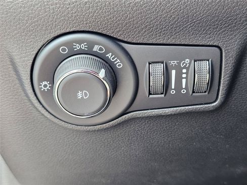 New 2026 Jeep Compass Latitude AWD/4WD image 18