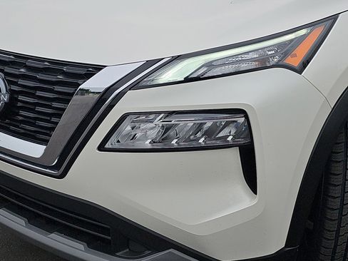 Used 2023 Nissan Rogue SV FWD image 30
