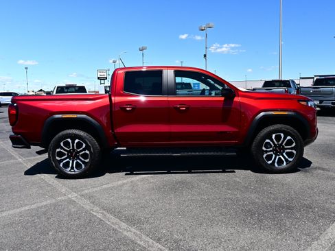 Used 2026 GMC Canyon AT4 w/ AT4 Premium Package AWD/4WD image 5