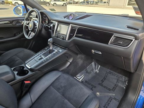 Used 2016 Porsche Macan S image 28