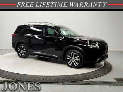 Used 2024 Nissan Pathfinder Platinum w/ Lighting Package (N93)