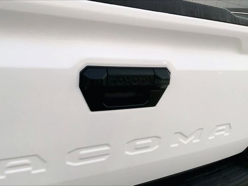 Used 2025 Toyota Tacoma SR w/ Towing Package image 9