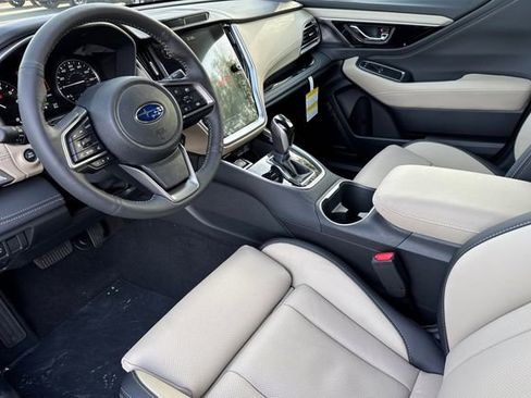 Used 2025 Subaru Outback Limited AWD/4WD image 7