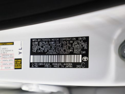 Used 2026 Toyota Prius AWD image 28