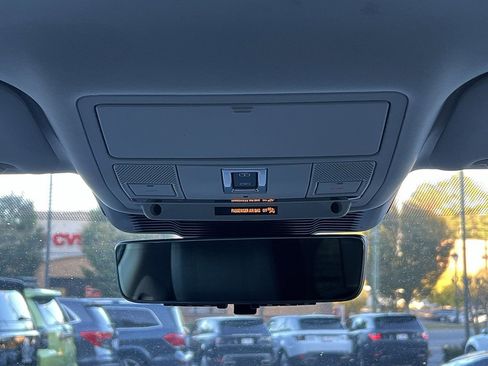 Used 2021 Land Rover Range Rover Evoque S image 40