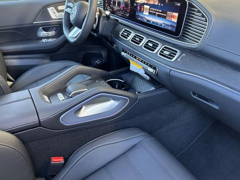 New 2026 Mercedes-Benz GLS 580 4MATIC image 28
