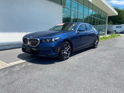 Used 2026 BMW 530i xDrive w/ Premium Package AWD/4WD image 3