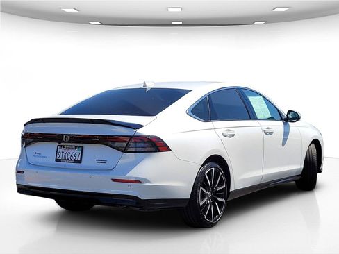Used 2025 Honda Accord Touring image 8