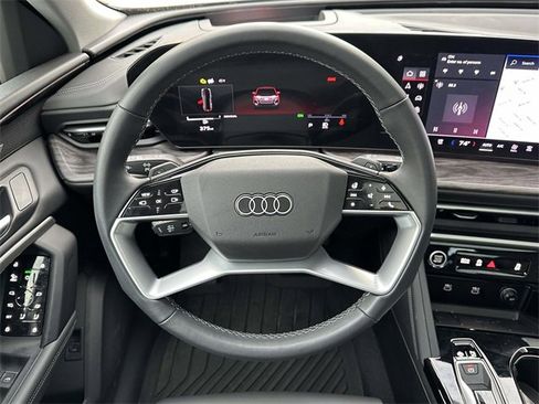 Certified 2025 Audi Q5 2.0T Premium Plus w/ Premium Plus image 17