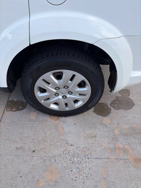 Used 2020 Dodge Journey SE FWD image 16