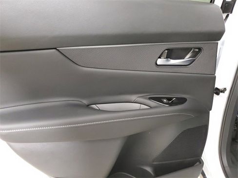 Used 2026 Nissan Murano SV image 12