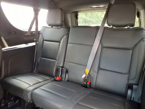 Certified 2024 Chevrolet Suburban High Country w/ Advanced Technology Package AWD/4WD image 13