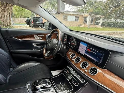 Used 2017 Mercedes-Benz E 300 4MATIC image 14