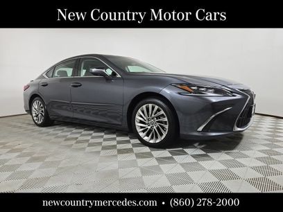 Used 2023 Lexus ES 300h Ultra Luxury w/ Accessory Package (Z2)