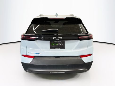 Used 2023 Chevrolet Bolt EUV LT w/ Driver Confidence Package FWD image 7