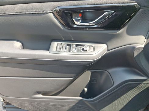 Certified 2025 Subaru Forester Limited image 10