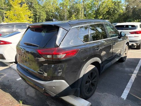Used 2023 Nissan Rogue SV w/ SV Premium B Package FWD image 4