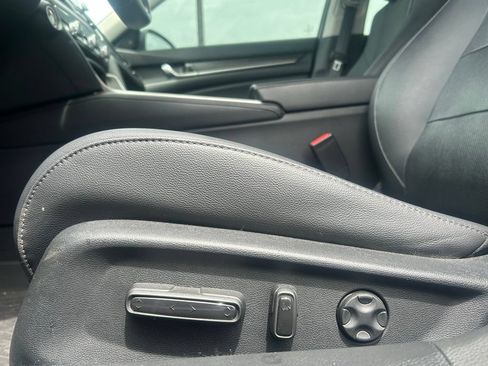 Used 2020 Honda Accord Touring image 14