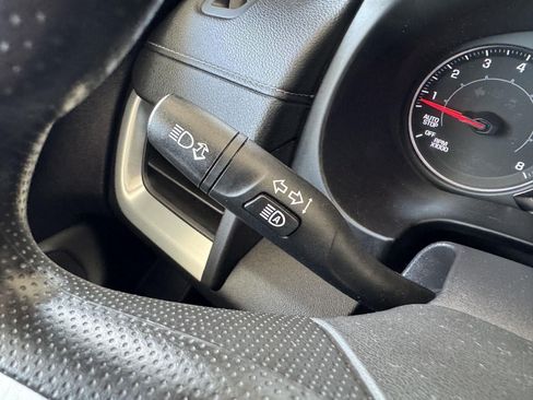 Used 2024 GMC Terrain SLE AWD/4WD image 16
