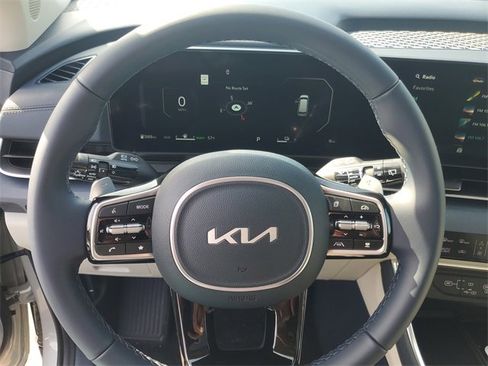 New 2026 Kia Carnival SX image 18