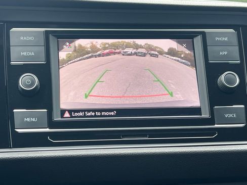 Used 2024 Volkswagen Jetta SE image 23