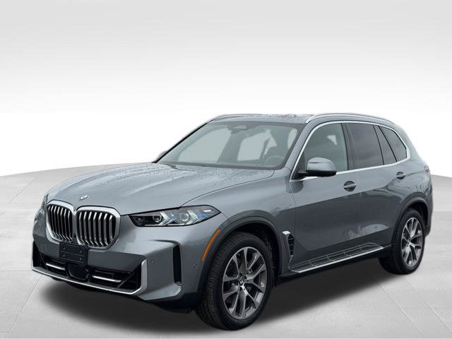 Used 2024 BMW X5 xDrive40i AWD/4WD image 3