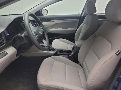 Used 2019 Hyundai Elantra SE FWD image 17