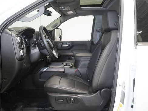 Used 2023 GMC Sierra 2500 SLT w/ SLT Preferred Package AWD/4WD image 11