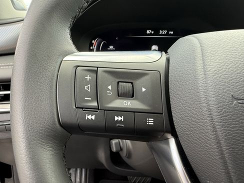 Certified 2025 INFINITI QX60 Luxe image 17