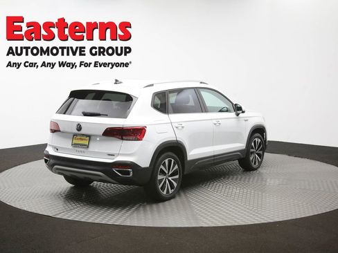 Used 2022 Volkswagen Taos SE AWD/4WD image 39
