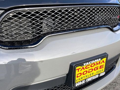 Used 2021 Dodge Durango SXT image 32