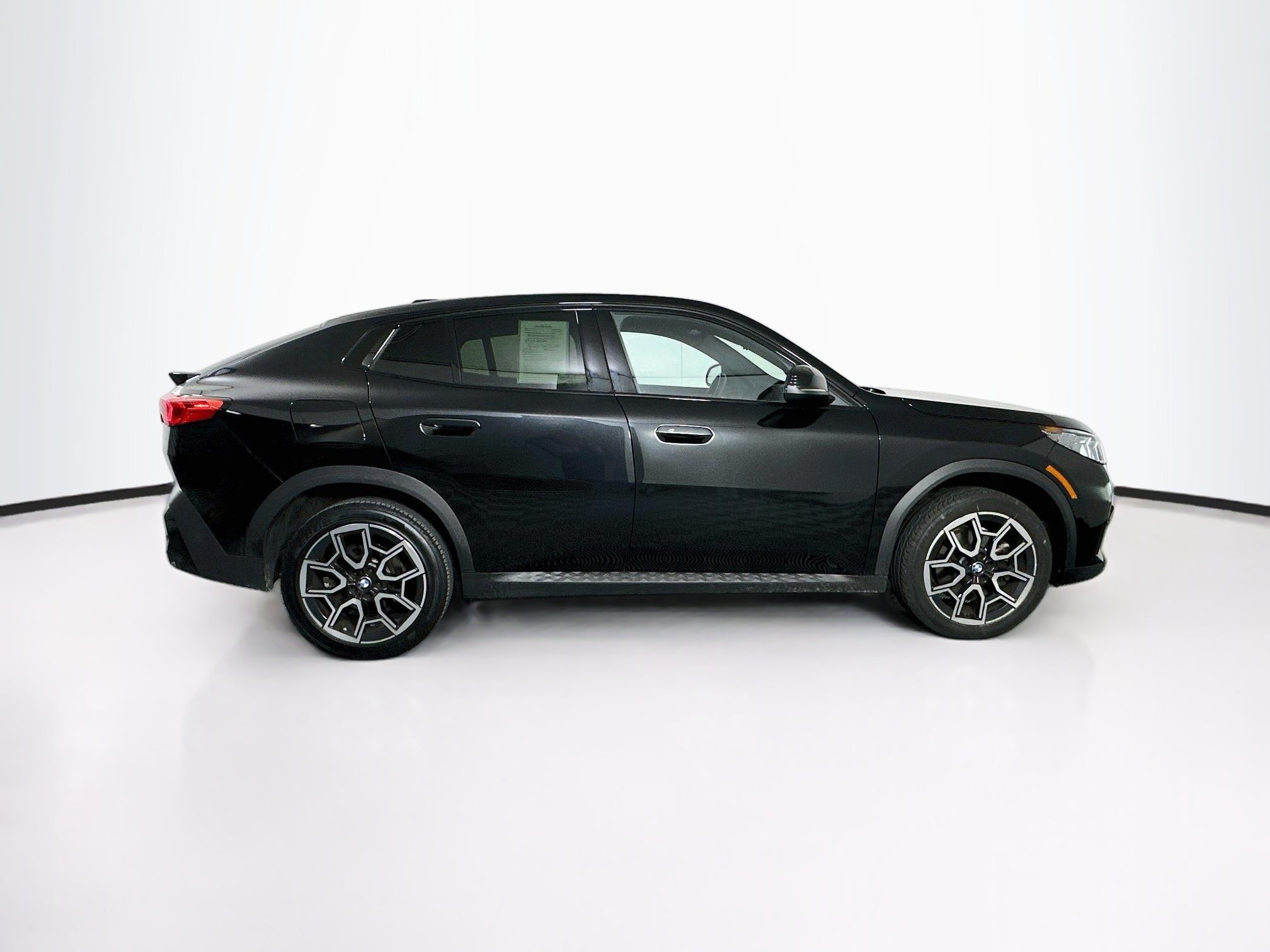 Used 2026 BMW X2 xDrive28i w/ Convenience Package AWD/4WD image 10