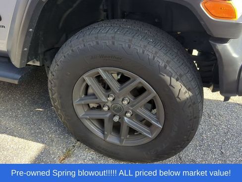 Used 2024 Jeep Wrangler Unlimited Sport AWD/4WD image 14