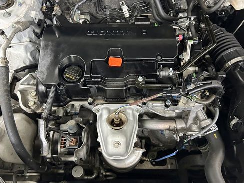 Used 2024 Honda HR-V LX image 10