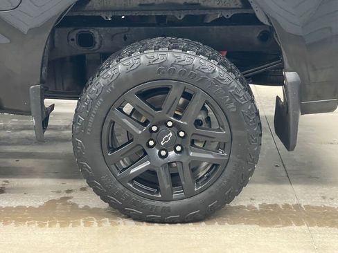 Certified 2022 Chevrolet Silverado 1500 Custom Trail Boss w/ LPO, Dark Essentials Package image 24