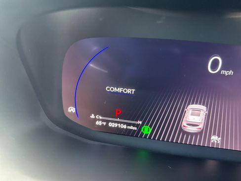 Used 2024 Acura MDX SH-AWD w/ Technology Package image 32