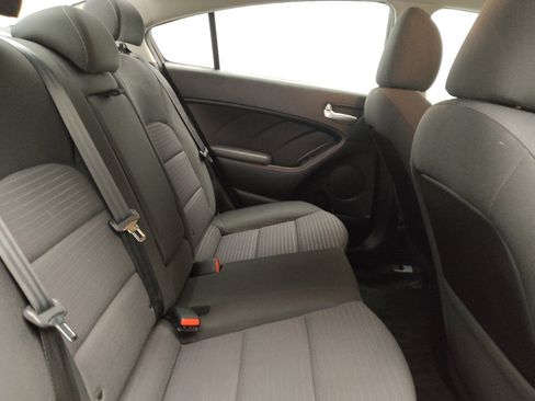 Used 2017 Kia Forte LX w/ LX Popular Package image 19