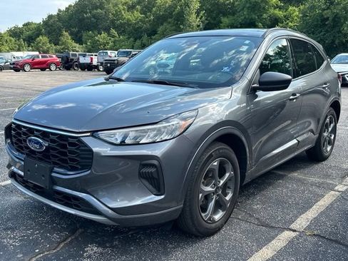 Used 2023 Ford Escape ST-Line w/ Tech Pack #1 AWD/4WD image 3
