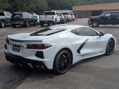 Used 2023 Chevrolet Corvette Stingray Coupe w/ 1LT RWD image 9