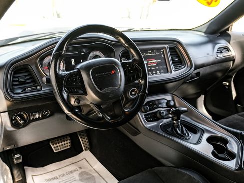 Used 2023 Dodge Challenger R/T w/ T/A Package image 17