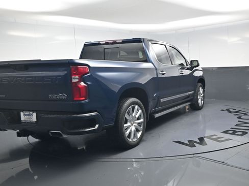 Used 2023 Chevrolet Silverado 1500 High Country w/ High Country Premium Package image 9