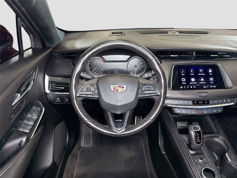 Used 2019 Cadillac XT4 Sport FWD image 3